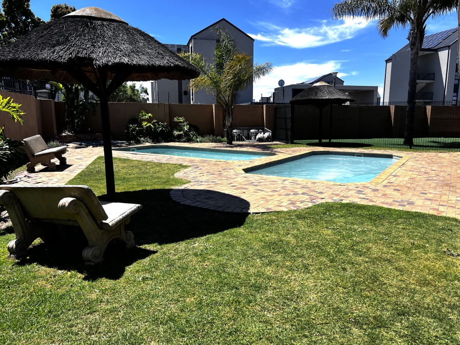 To Let 2 Bedroom Property for Rent in Parklands Western Cape